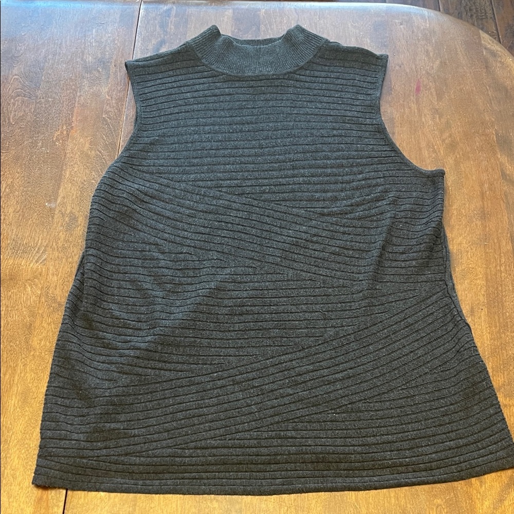 Dana Buchman- dark grey Sleeveless Ribbed Top